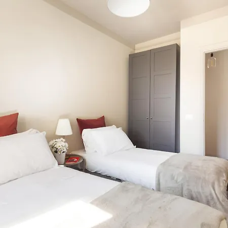 Vatican Stunning 2 Bedroom Lägenhet *