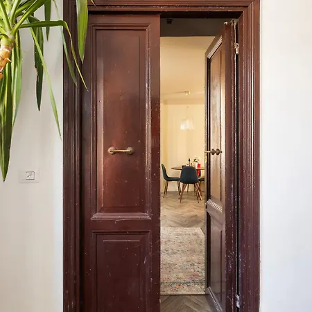Vatican Stunning 2 Bedroom Lägenhet