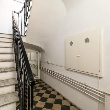 Lägenhet Vatican Stunning 2 Bedroom