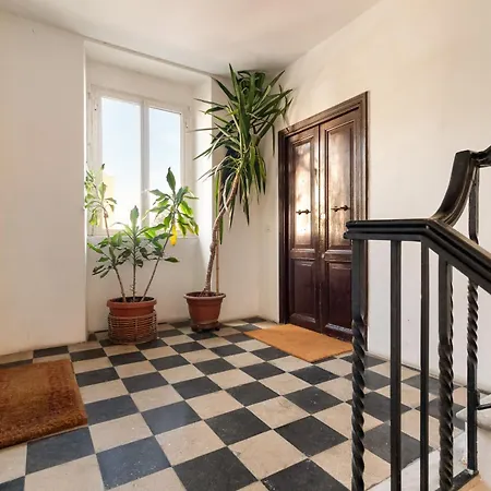 Lägenhet Vatican Stunning 2 Bedroom