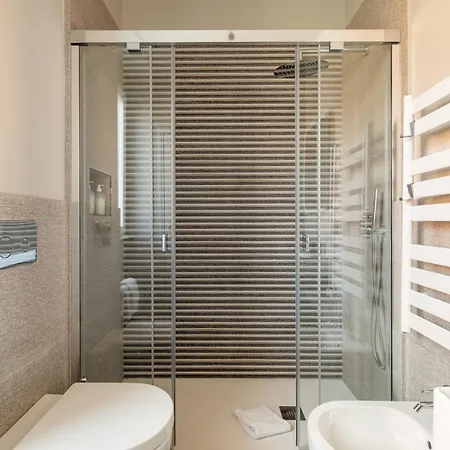 Vatican Stunning 2 Bedroom Lägenhet *